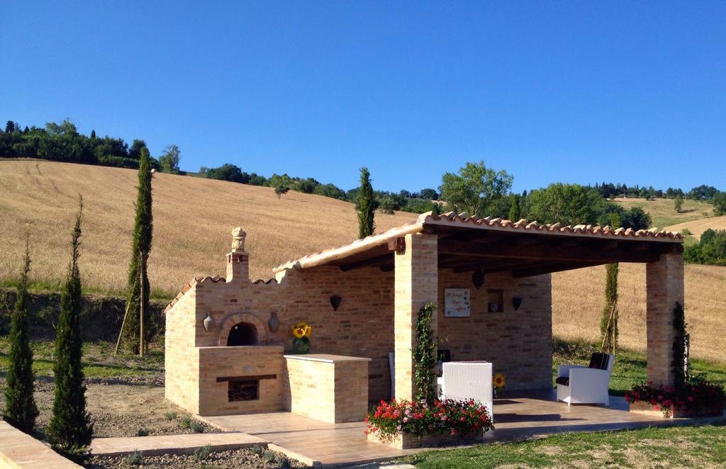 Casale Delle Rondini Bed and Breakfast Tolentino Eksteriør billede