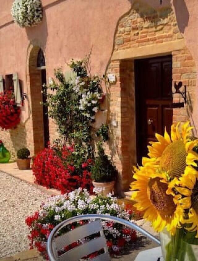 Casale Delle Rondini Bed and Breakfast Tolentino Eksteriør billede