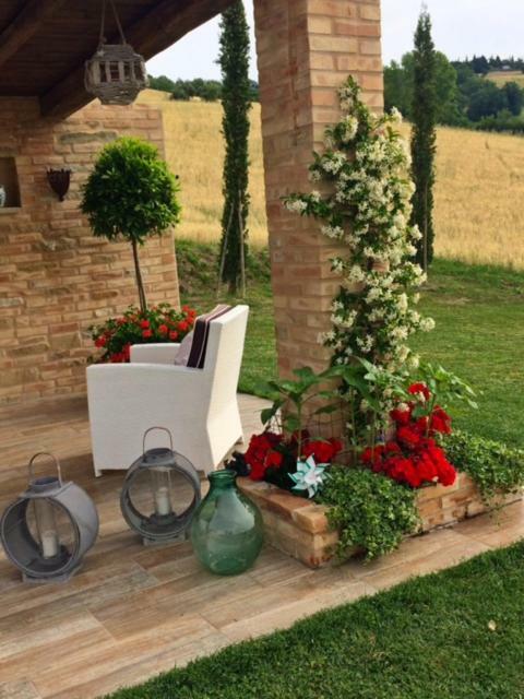 Casale Delle Rondini Bed and Breakfast Tolentino Eksteriør billede