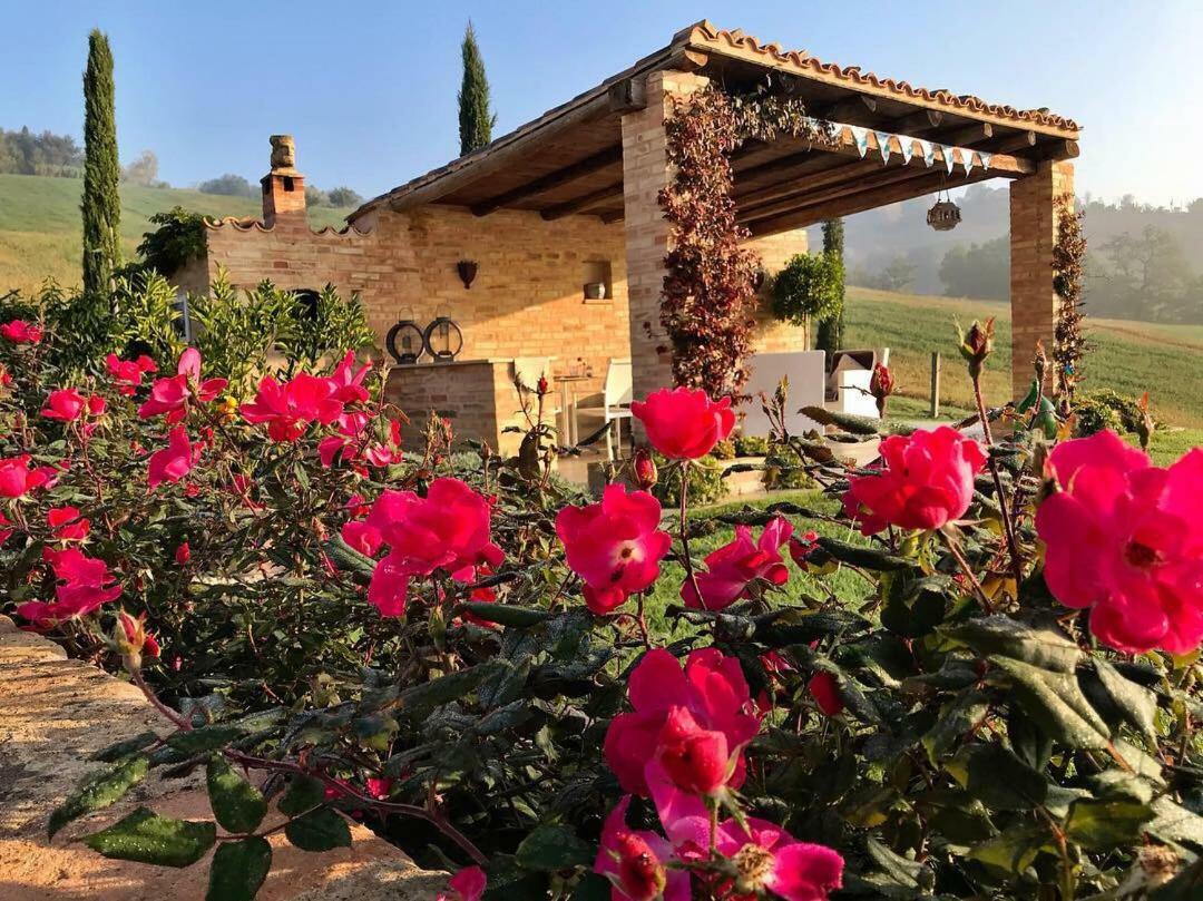 Casale Delle Rondini Bed and Breakfast Tolentino Eksteriør billede